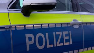 Vorfall in Unterkunft in Remshalden: Bewohner wirft Feuerlöscher und Pflasterstein nach Polizisten
