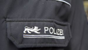 Zeugen gesucht in Grafenau: Fensterscheibe mit Stein  eingeworfen