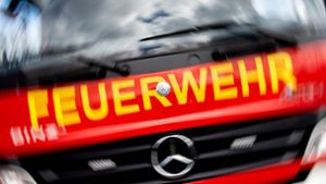 Feuerwehreinsatz in Aspach: Explodierender Akku löst Kellerbrand aus – Feuerwehrmann verletzt