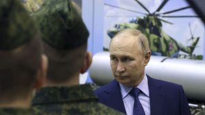 Ukrainekrieg: Ökonomen: Putin geht das Kriegsgeld nicht aus