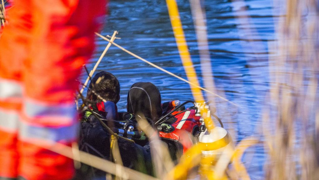 Badeausflug mit tragischem Ende: 36-Jähriger in See bei Heilbronn ertrunken