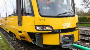 Stuttgart-Vaihingen: Stadtbahnunfall fordert zwei Verletzte – Polizei sucht Zeugen