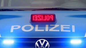 Klettpassage in Stuttgart: Unbekannter bedroht 25-Jährigen und raubt Geld – Zeugen gesucht