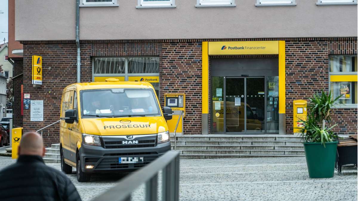 Über den Ärger eines Göppinger Postbank-Kunden: Automat schluckt 9800 Euro und gibt Fehlermeldung aus
