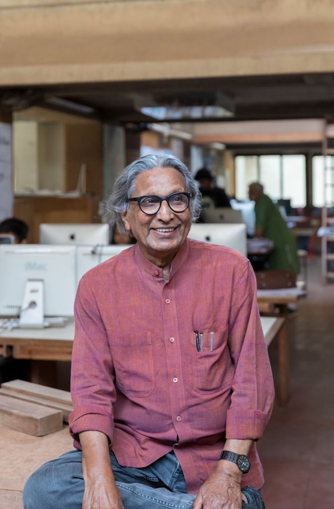 Der Pritzker-Preisträger Balkrishna Doshi in seinem Architekturbüro Sangath