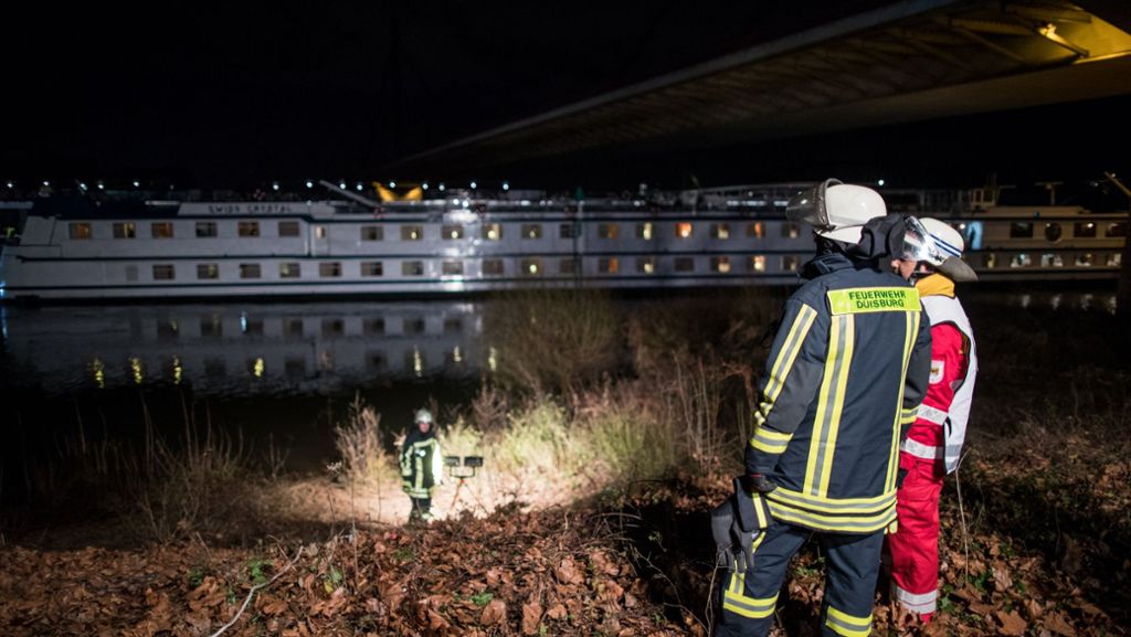 Nach Schiffsunfall auf dem Rhein: A42-Brücke wieder befahrbar