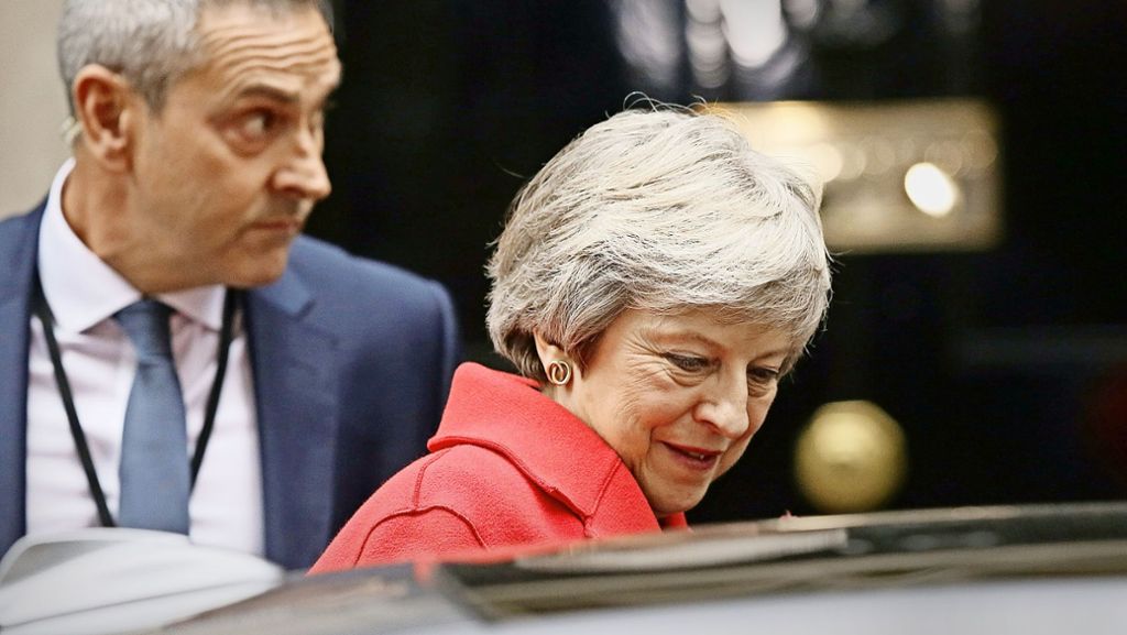 Briten streiten über Brexit: Tory-Hardliner wollen Theresa May stürzen