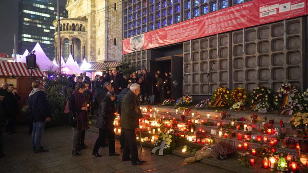 Drei Jahre nach islamistischem Anschlag: Berlin gedenkt Terror-Opfer - „Dunkelster Tag des Jahres“
