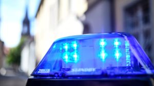 Stuttgart-Sillenbuch: Seniorinnen stürzen in Linienbus  – Polizei sucht Zeugen