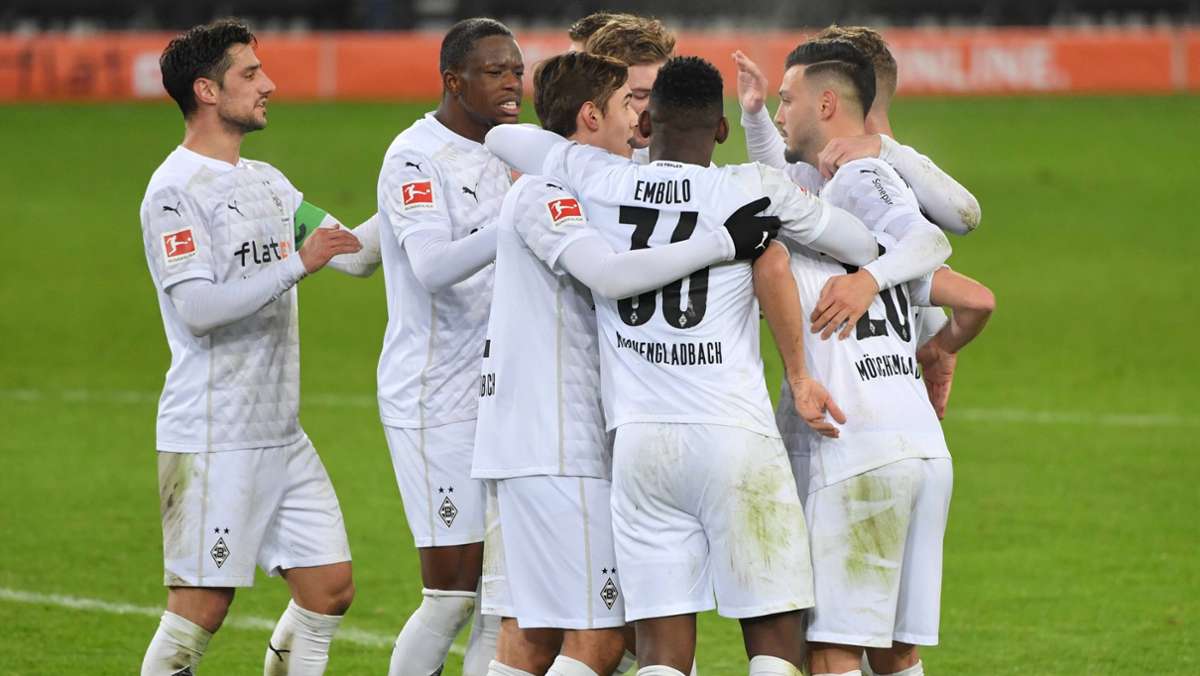 VfB Stuttgart gegen Borussia Mönchengladbach: Auf diesen glühenden Fan des Karlsruher SC trifft der VfB