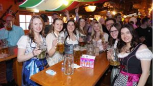 Frühlingsfest Stuttgart: Ausgelassene Stimmung bei der Studentennacht