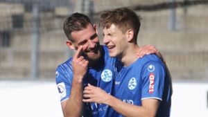 News zu den Stuttgarter Kickers: Kickers geben drei Verlängerung bekannt – David Braig wird folgen
