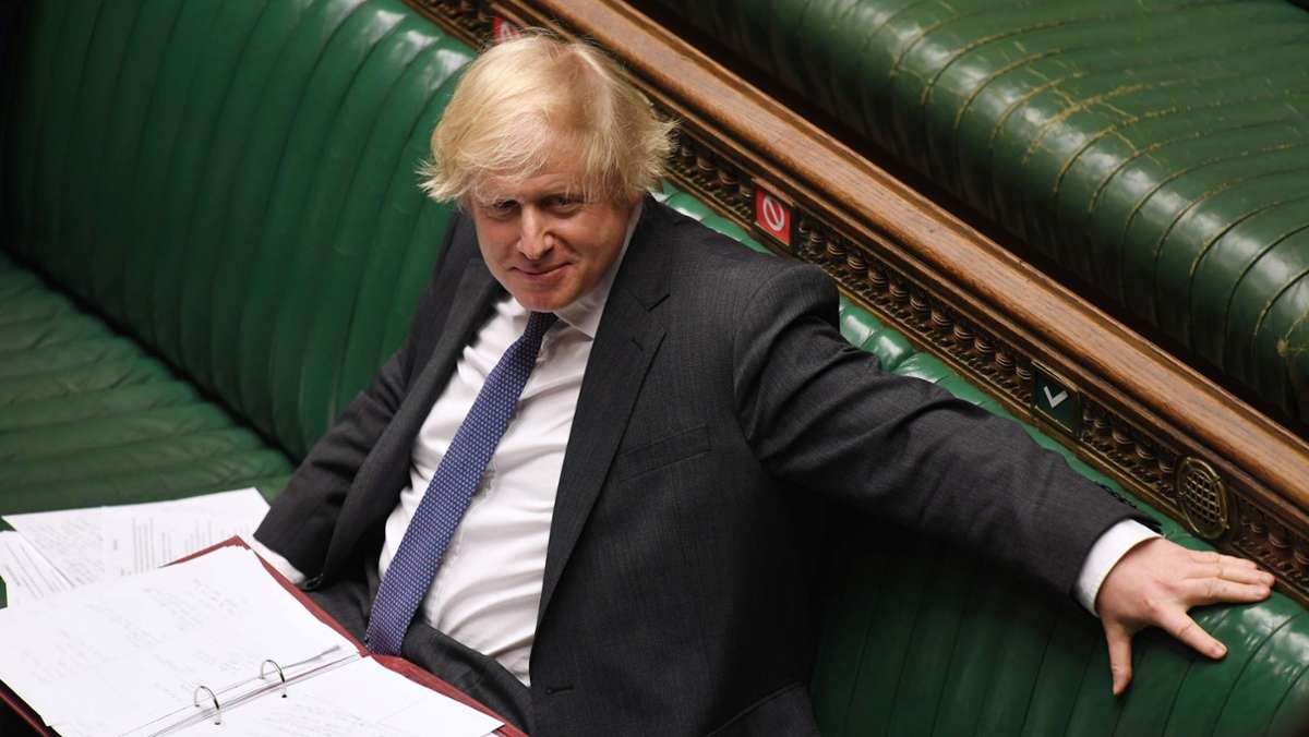 Nach überstandener Covid-19-Erkrankung: Boris Johnson macht Liegestütze für die „Mail on Sunday“