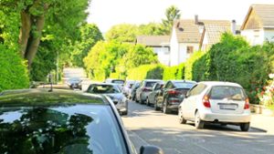 Verkehrssicherheit in Stuttgart-Plieningen: Könnte ein Radweg das Parkproblem beseitigen?